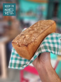 Pain au petit épeautre, fabriqué dans le Pays de Retz, avec une croûte dorée et une mie dense et moelleuse.